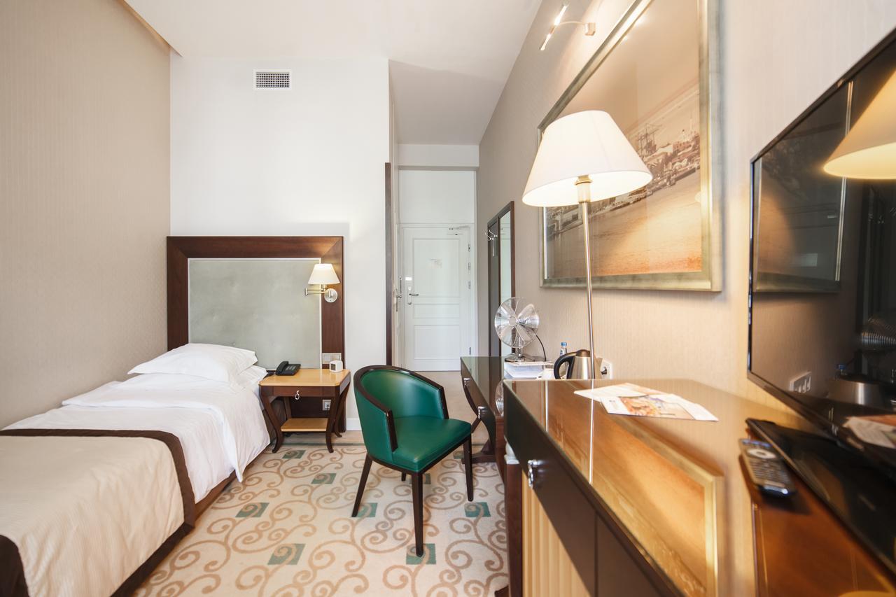 Hotel Dyplomat Olsztyn  Dış mekan fotoğraf